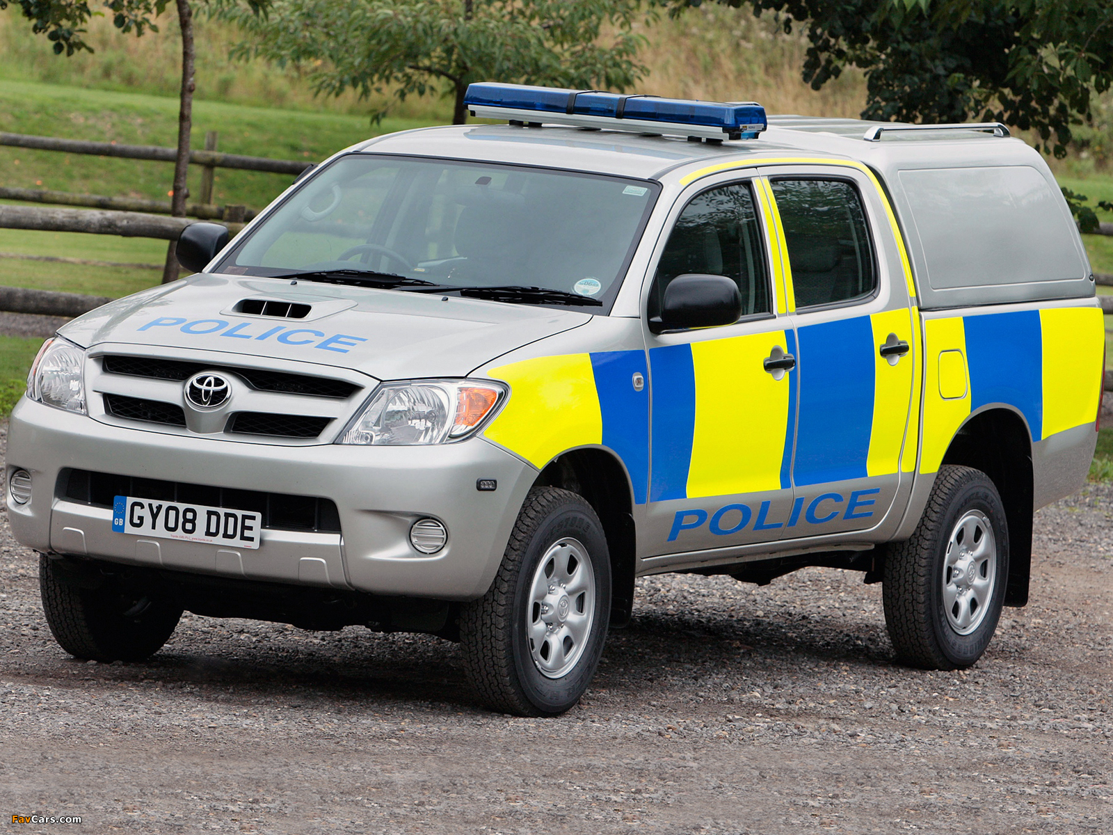 Toyota Hilux Double Cab Police 2005–08 pictures (1600 x 1200)