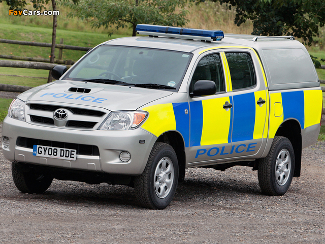 Toyota Hilux Double Cab Police 2005–08 pictures (640 x 480)