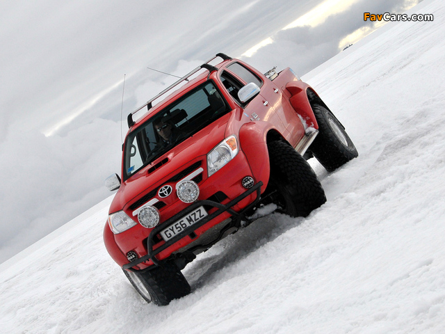 Arctic Trucks Toyota Hilux Invincible AT38 2007 images (640 x 480)