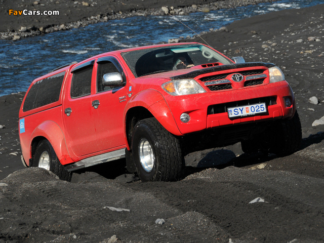 Arctic Trucks Toyota Hilux Double Cab AT35 2007 wallpapers (640 x 480)