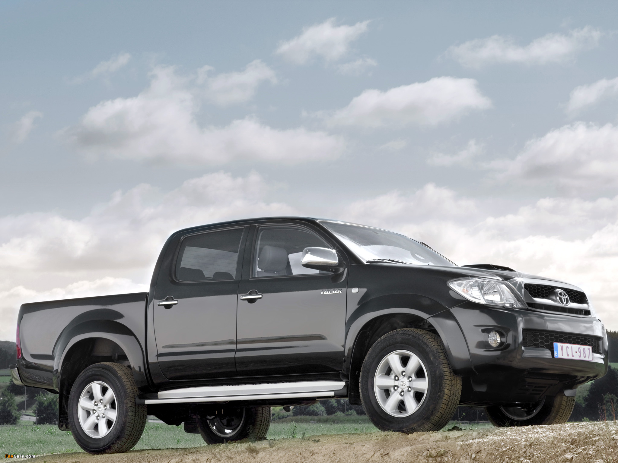 Toyota Hilux Double Cab 2008–11 images (2048 x 1536)