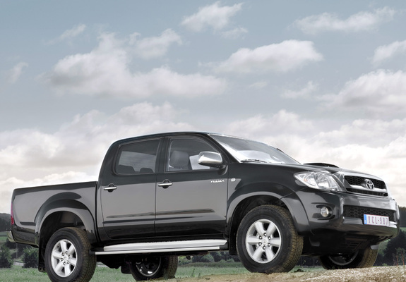 Toyota Hilux Double Cab 2008–11 images