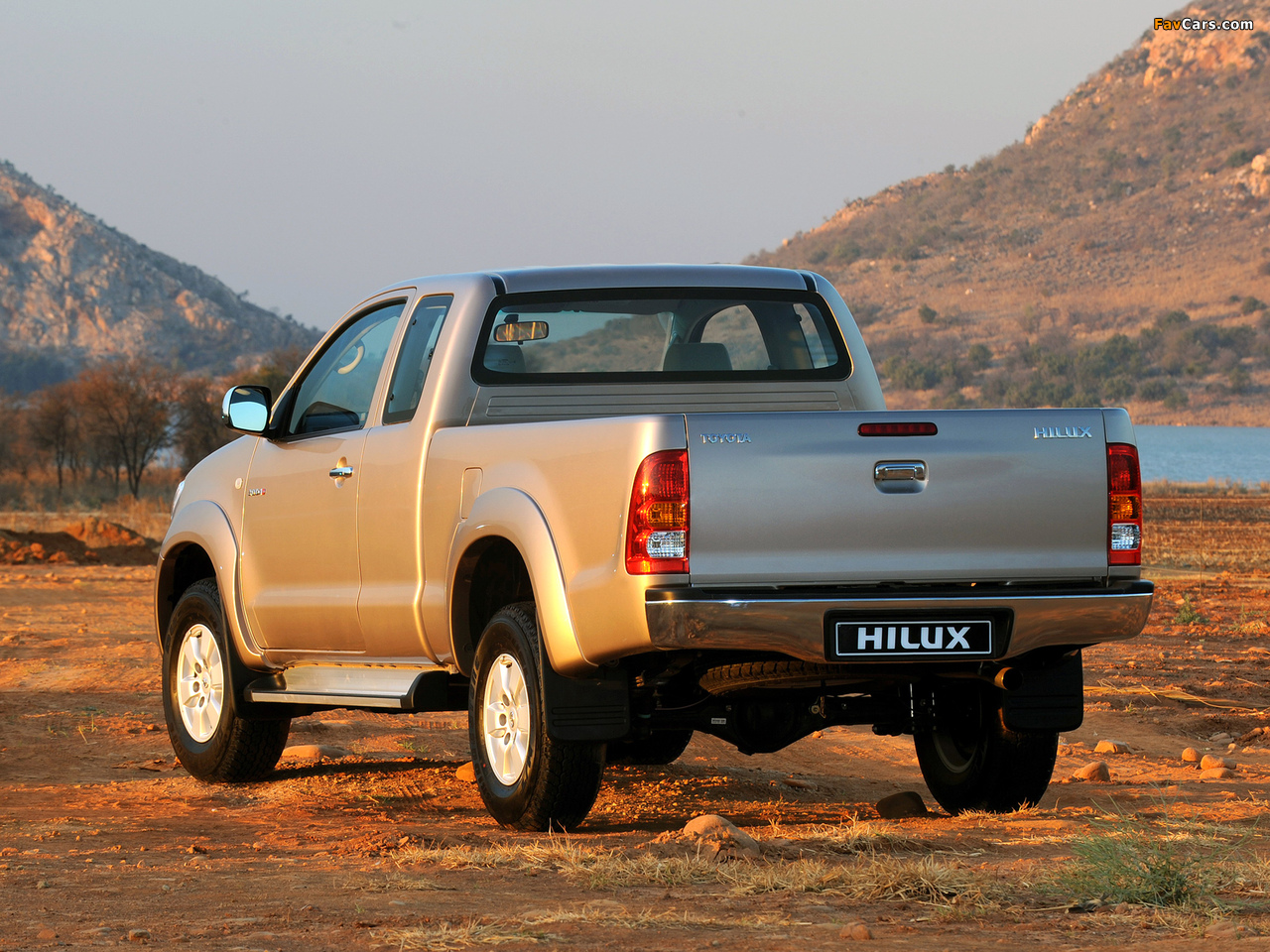 Toyota Hilux Xtra Cab ZA-spec 2008–11 images (1280 x 960)