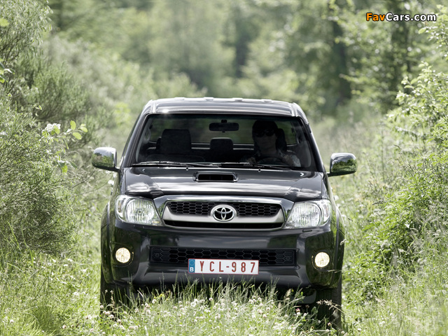 Toyota Hilux Double Cab 2008–11 photos (640 x 480)