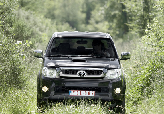 Toyota Hilux Double Cab 2008–11 photos