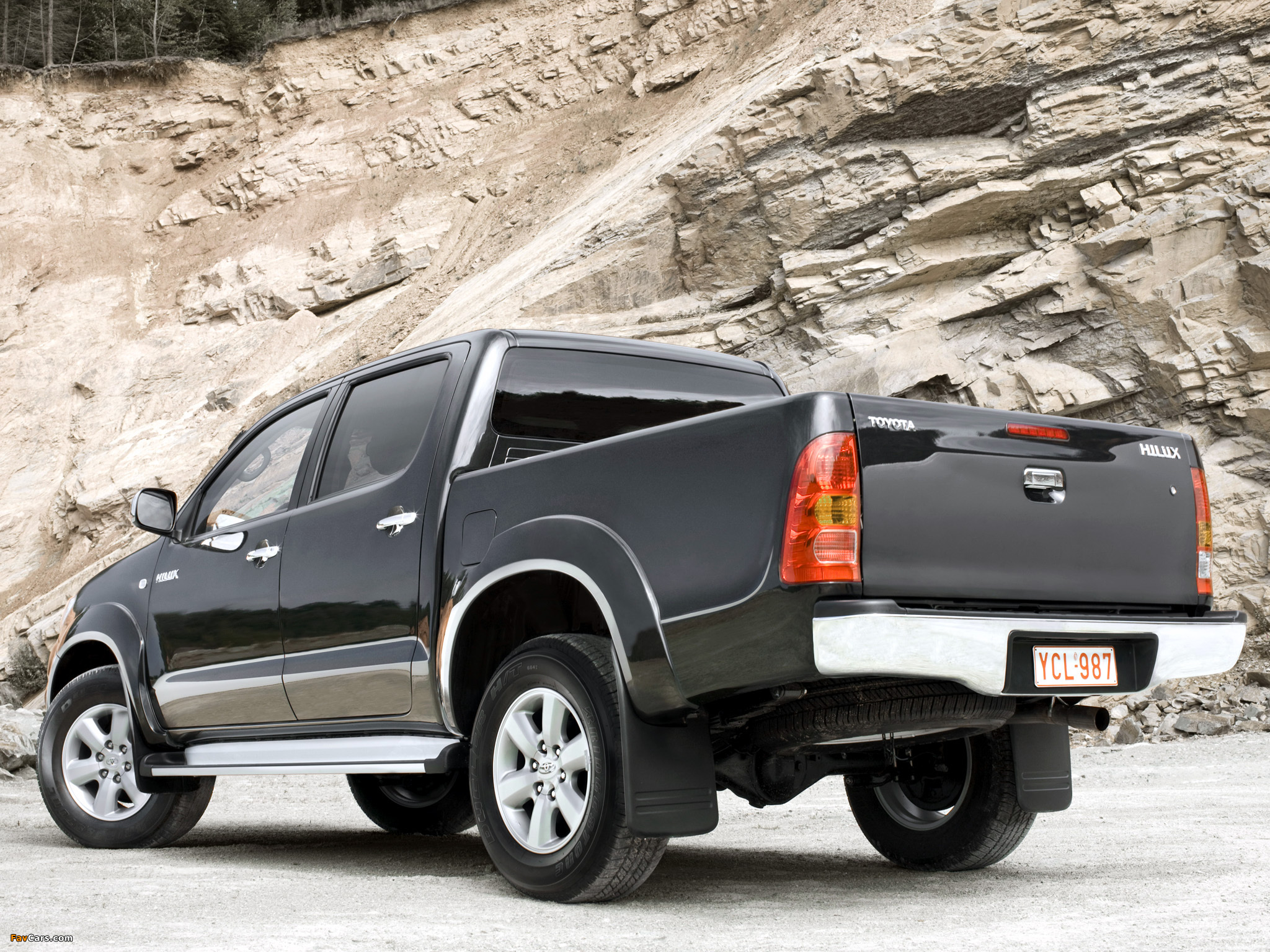Toyota Hilux Double Cab 2008–11 wallpapers (2048 x 1536)
