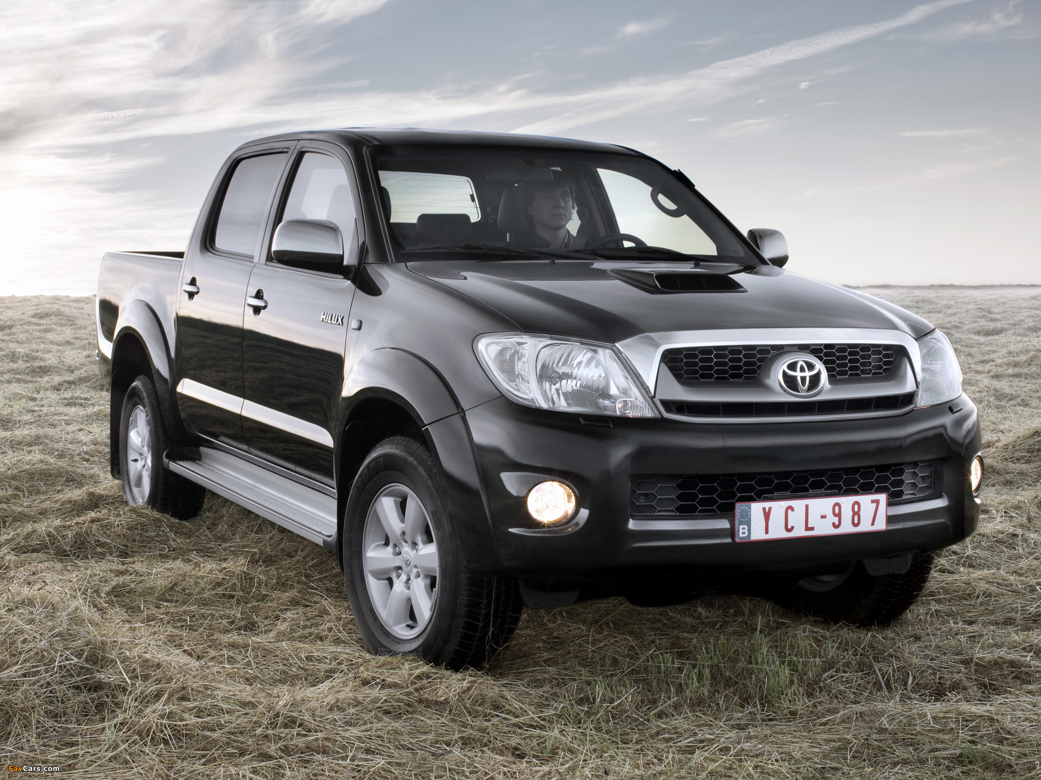 Toyota Hilux Double Cab 2008–11 wallpapers (2048 x 1536)