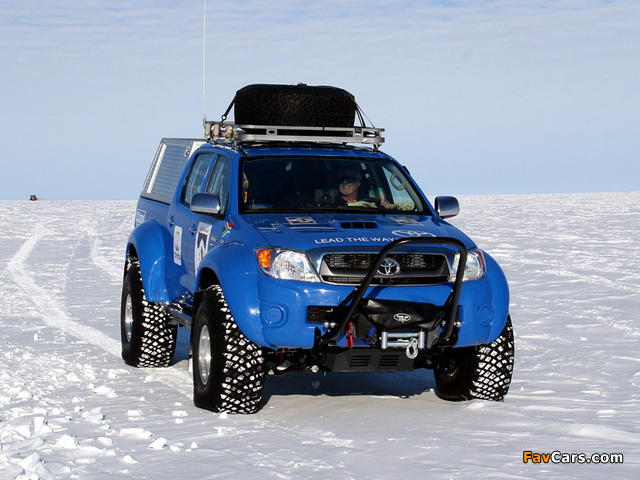 Arctic Trucks Toyota Hilux Invincible AT38 2009 photos (640 x 480)