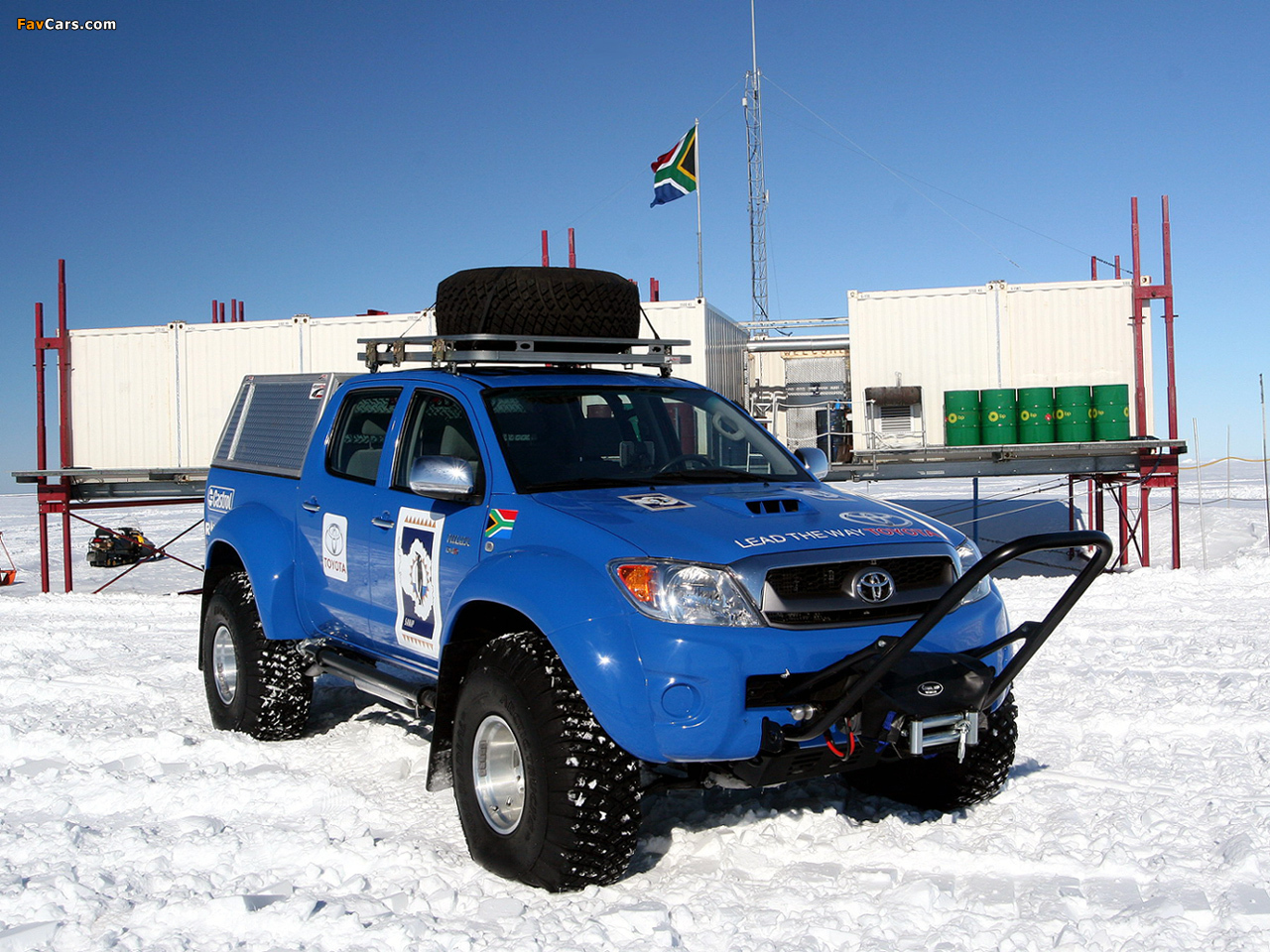 Arctic Trucks Toyota Hilux Invincible AT38 2009 photos (1280 x 960)