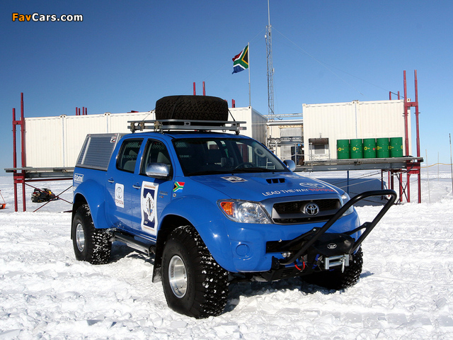 Arctic Trucks Toyota Hilux Invincible AT38 2009 photos (640 x 480)