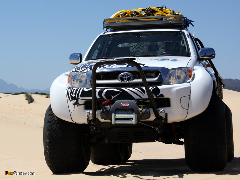 Arctic Trucks Toyota Hilux AT44 6x6 2010 wallpapers (800 x 600)