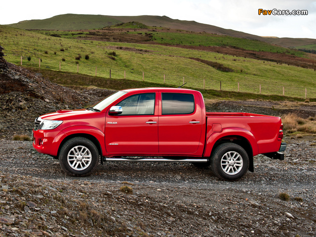 Toyota Hilux Double Cab UK-spec 2011 images (640 x 480)