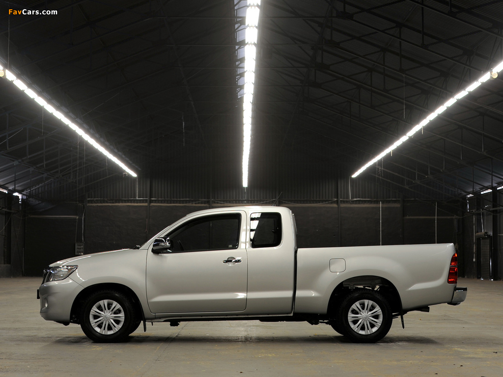 Toyota Hilux Xtra Cab ZA-spec 2011 images (1024 x 768)