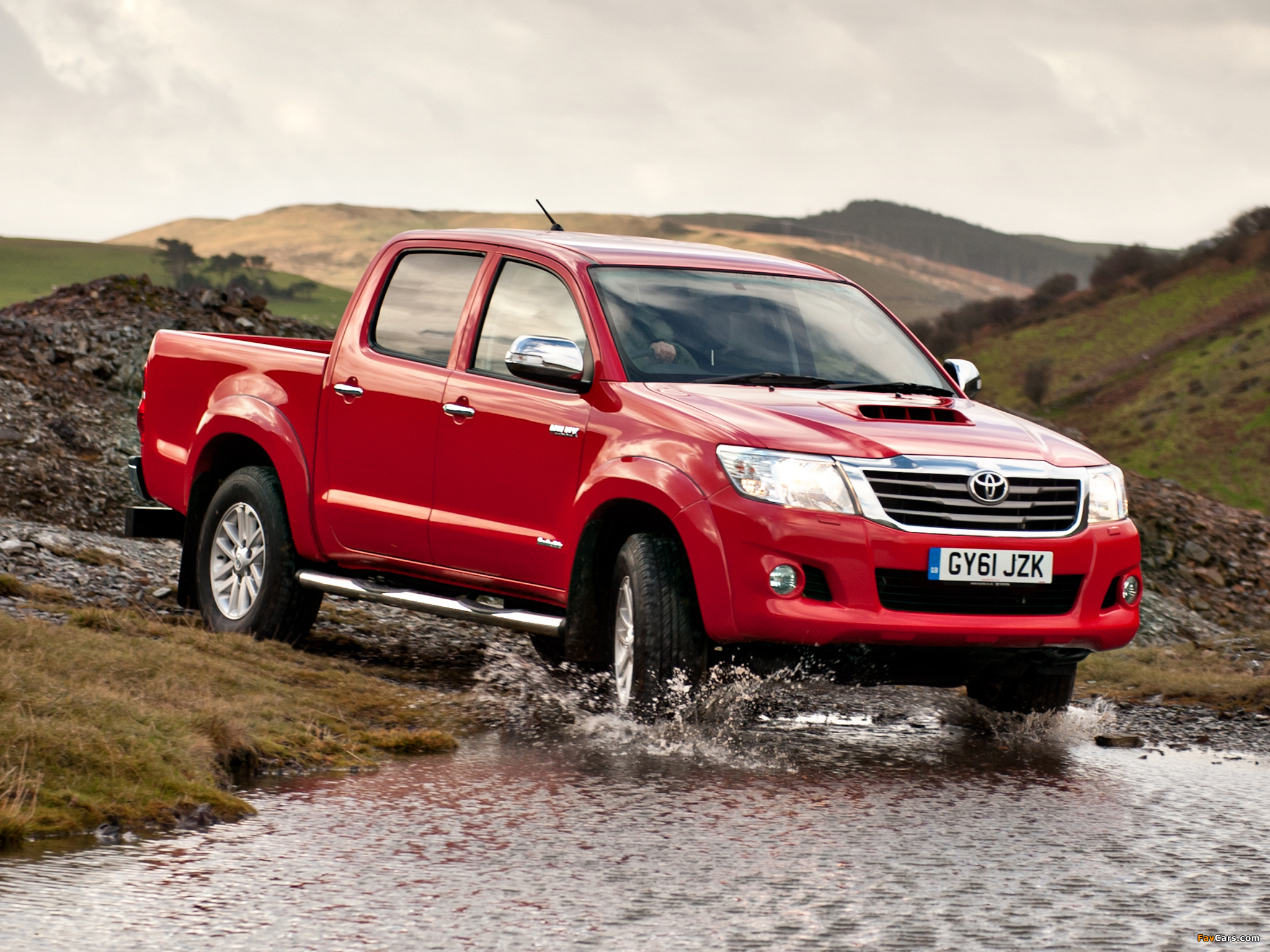 Toyota Hilux Double Cab UK-spec 2011 photos (2048 x 1536)