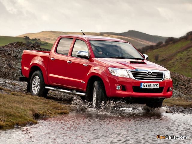 Toyota Hilux Double Cab UK-spec 2011 photos (640 x 480)