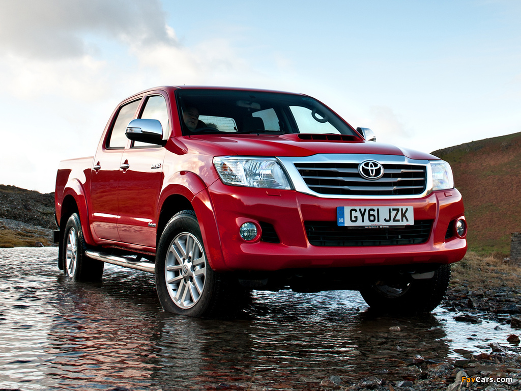 Toyota Hilux Double Cab UK-spec 2011 pictures (1024 x 768)