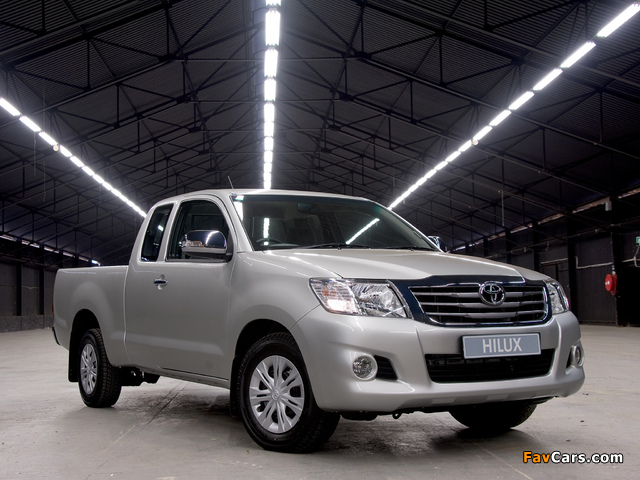 Toyota Hilux Xtra Cab ZA-spec 2011 pictures (640 x 480)