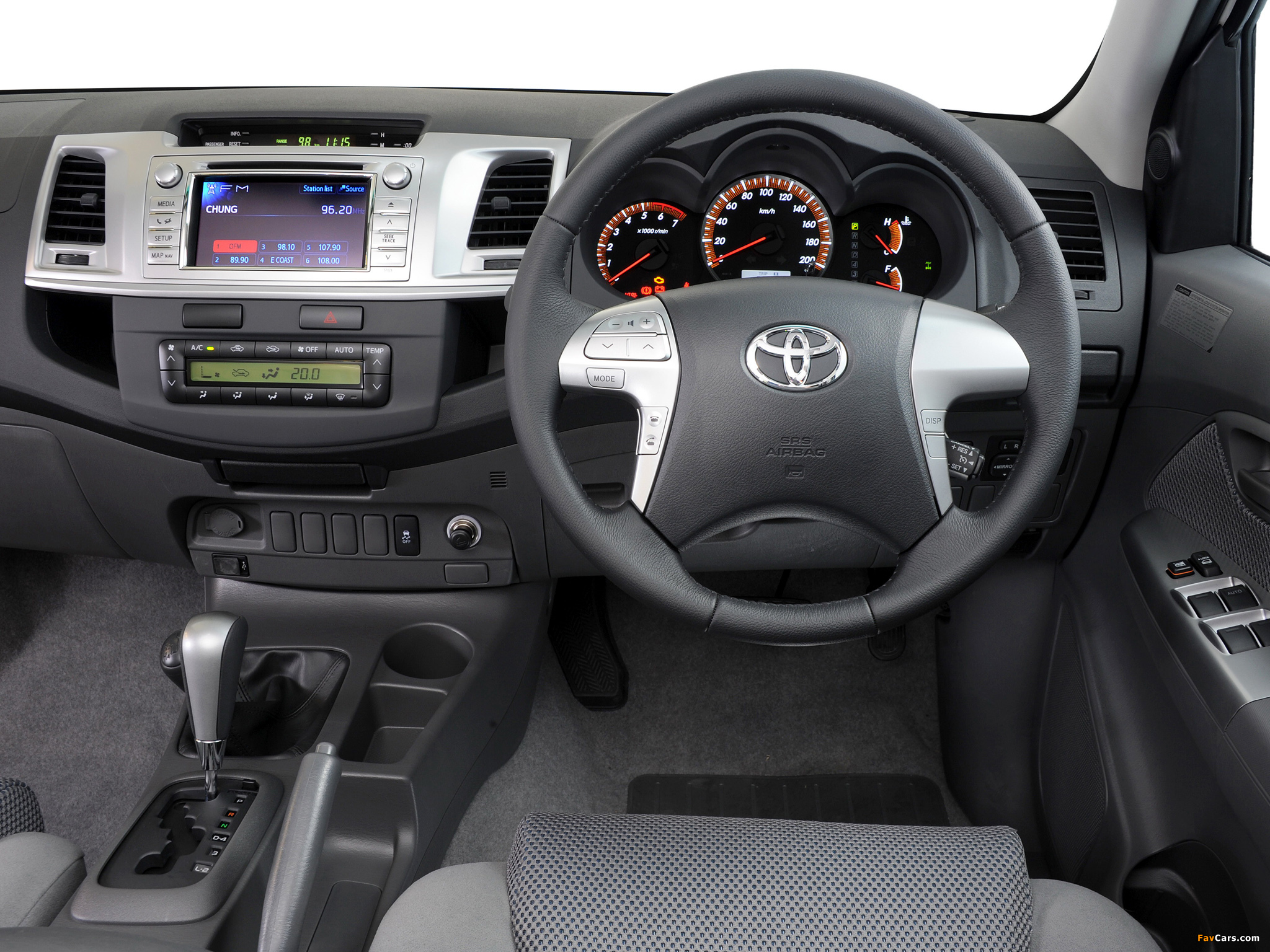 Toyota Hilux Double Cab ZA-spec 2011 pictures (2048 x 1536)