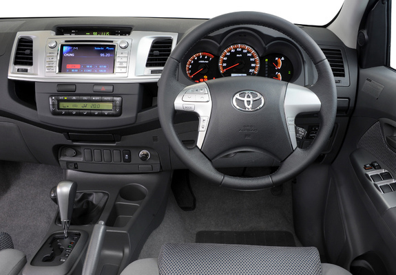 Toyota Hilux Double Cab ZA-spec 2011 pictures