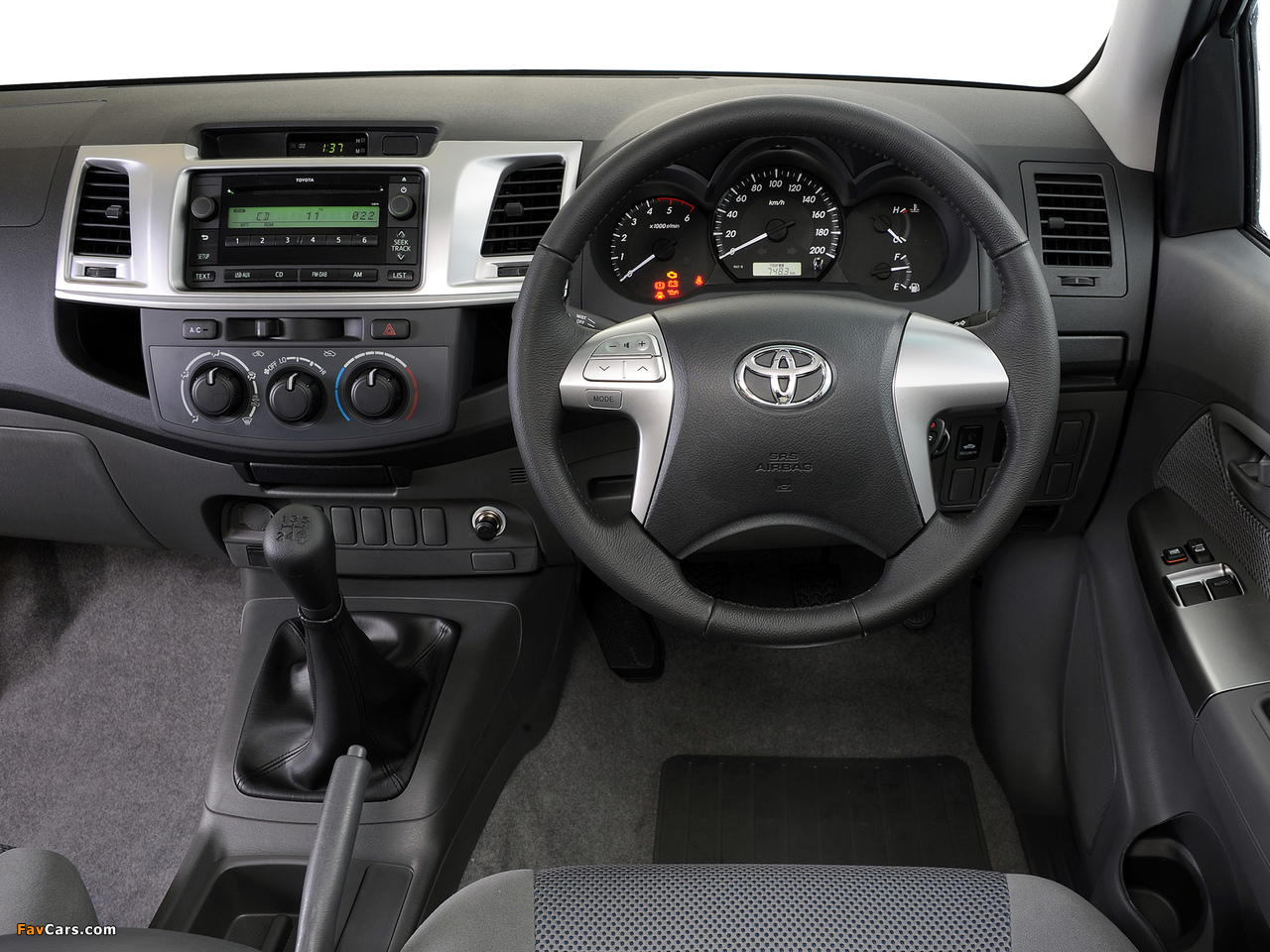 Toyota Hilux Xtra Cab ZA-spec 2011 pictures (1280 x 960)