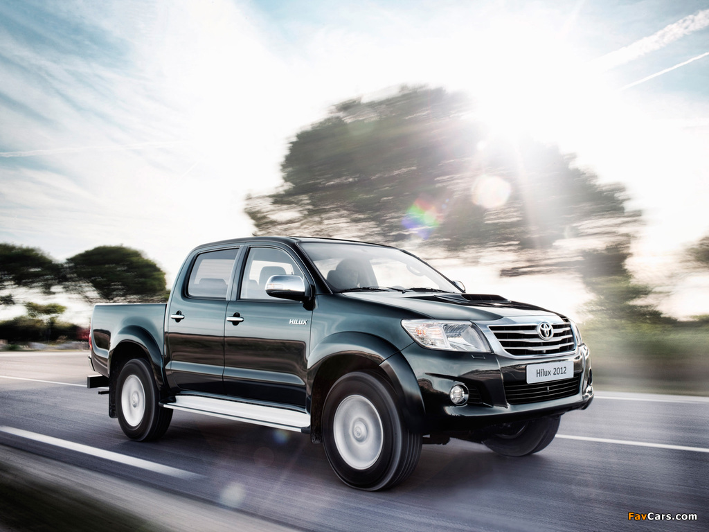 Toyota Hilux Double Cab 2011 wallpapers (1024 x 768)