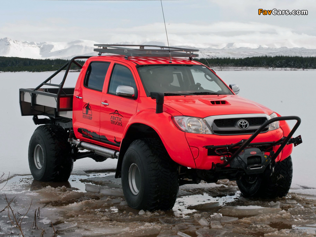 Arctic Trucks Toyota Hilux AT44 South Pole Expedition 2011 wallpapers (640 x 480)