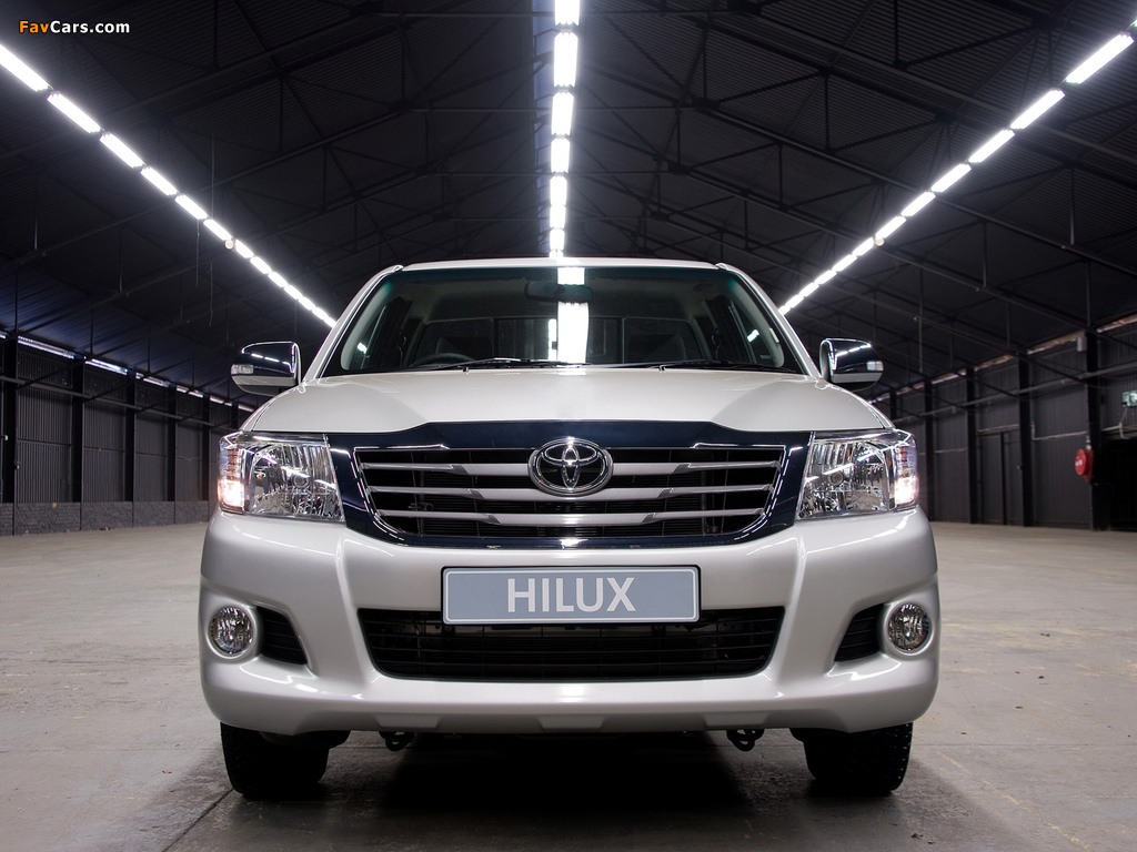 Toyota Hilux Xtra Cab ZA-spec 2011 wallpapers (1024 x 768)