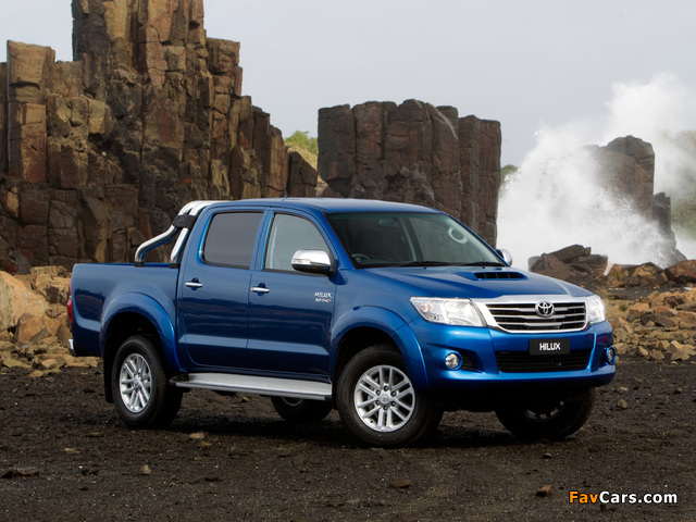 Toyota Hilux SR5 Double Cab 4x4 AU-spec 2011 wallpapers (640 x 480)