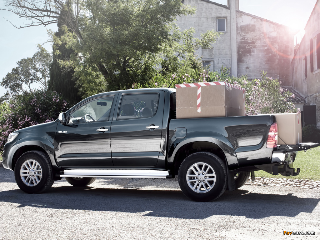 Toyota Hilux Double Cab 2011 wallpapers (1024 x 768)