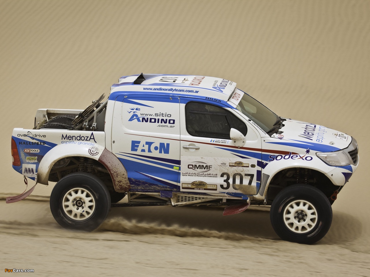 Toyota Hilux Rally Car 2012 wallpapers (1280 x 960)
