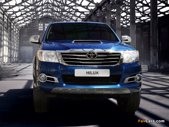 Toyota Hilux Invincible Double Cab 2013 pictures (640 x 480)