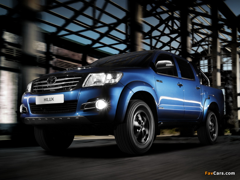 Toyota Hilux Invincible Double Cab 2013 wallpapers (800 x 600)