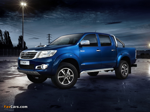 Toyota Hilux Invincible Double Cab 2013 wallpapers (640 x 480)