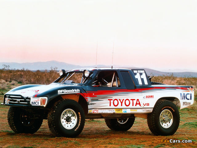 Toyota Hilux wallpapers (640 x 480)