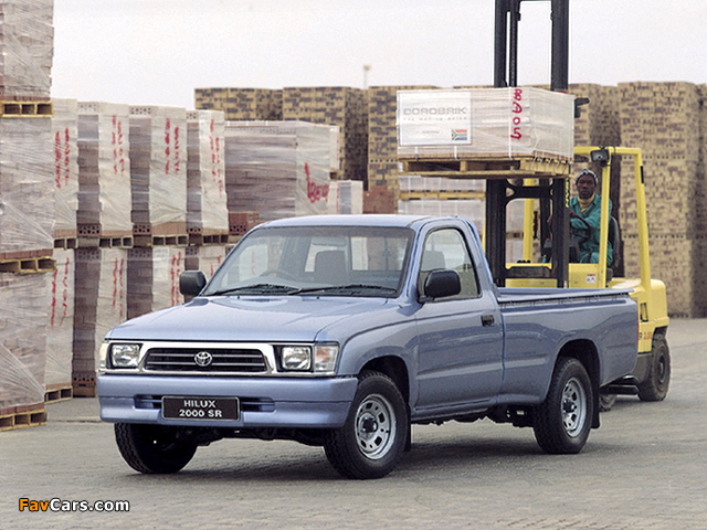 Toyota Hilux 2000 SR Single Cab ZA-spec 1997–2001 wallpapers (640 x 480)