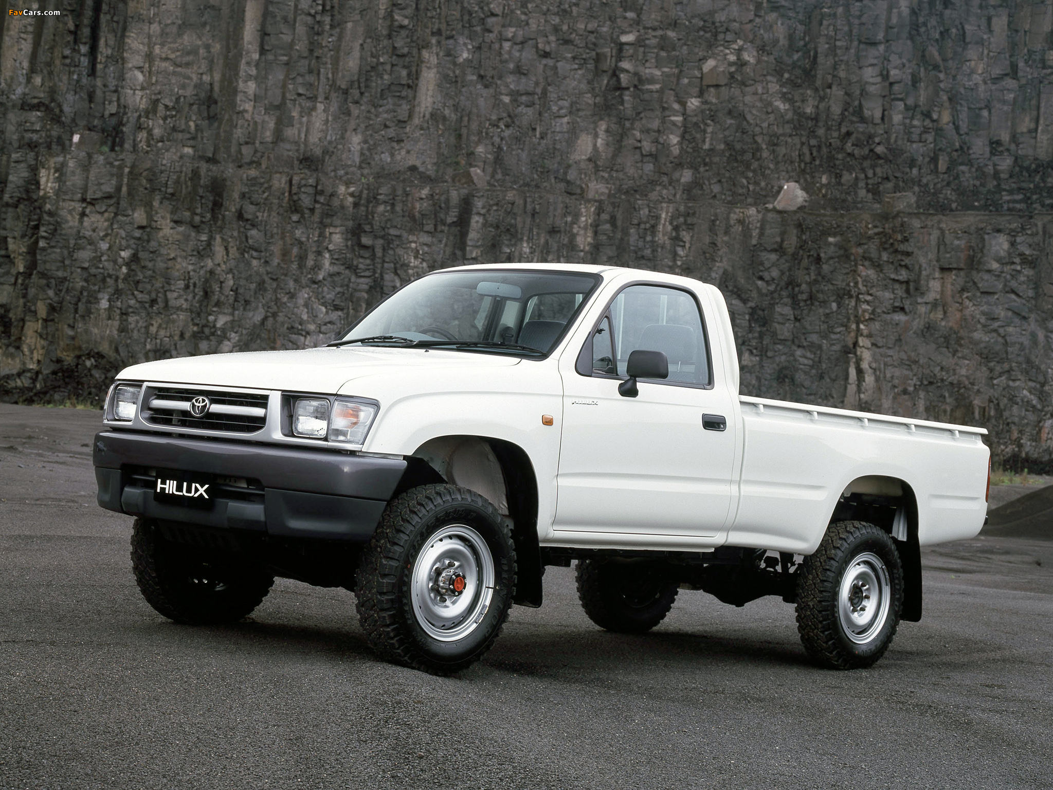 Toyota Hilux Single Cab AU-spec 1997–2001 wallpapers (2048 x 1536)