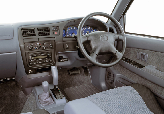 Toyota Hilux Double Cab AU-spec 2001–05 wallpapers