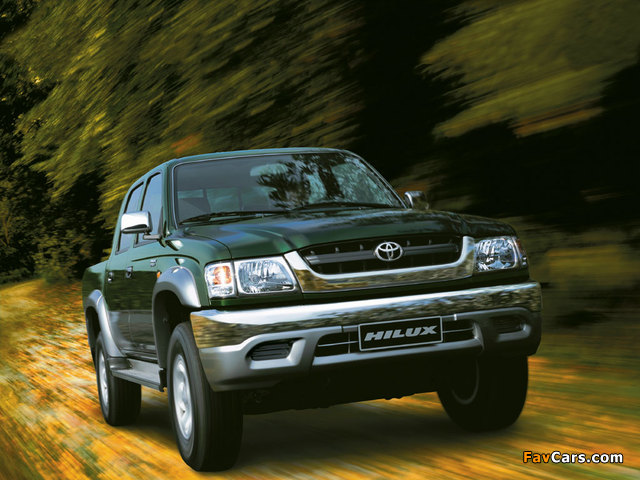 Toyota Hilux Double Cab 2001–05 wallpapers (640 x 480)