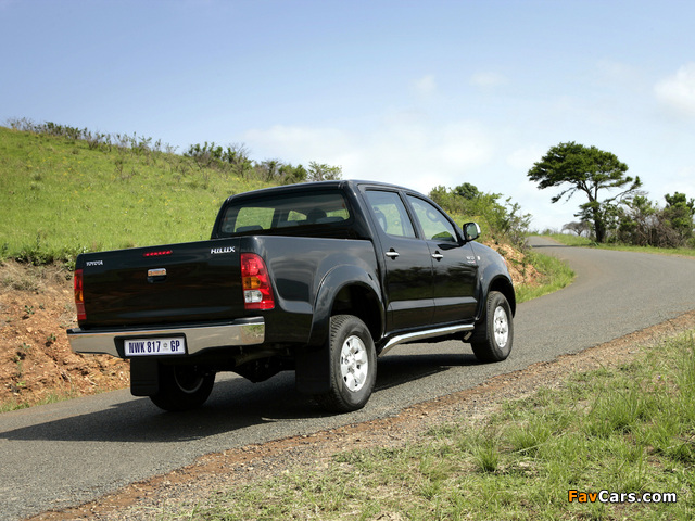 Toyota Hilux Double Cab 2005–08 wallpapers (640 x 480)
