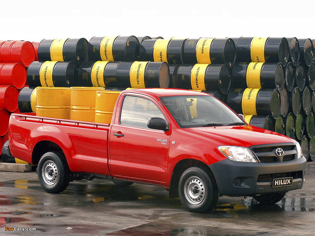 Toyota Hilux Regular Cab ZA-spec 2005–08 wallpapers (1024 x 768)