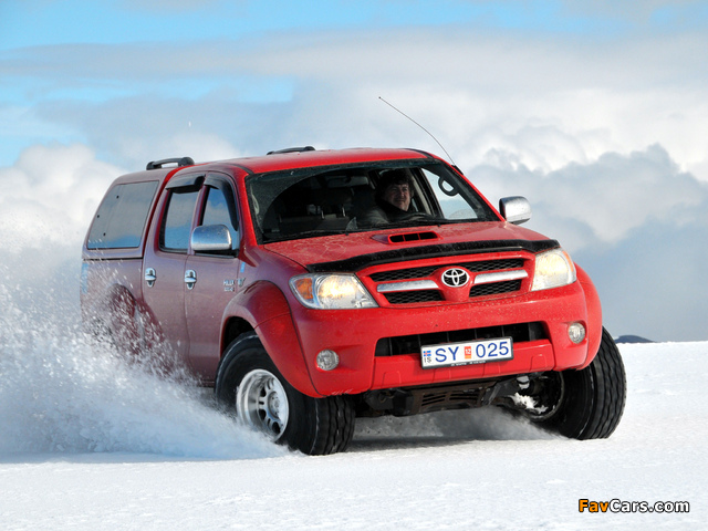 Arctic Trucks Toyota Hilux Double Cab AT35 2007 wallpapers (640 x 480)