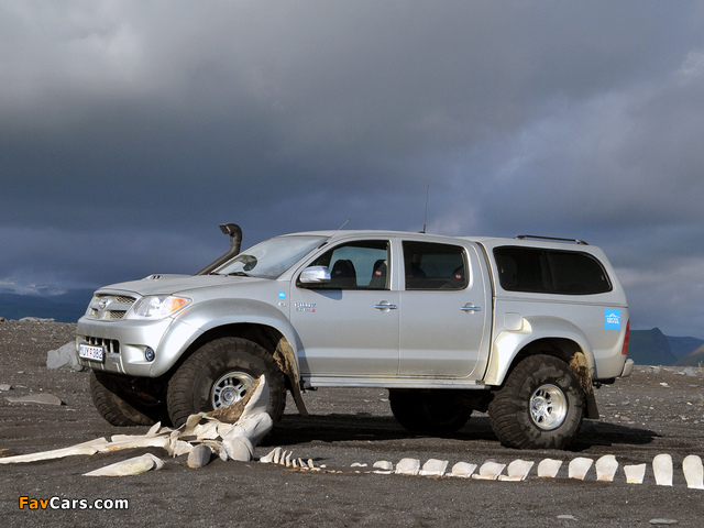 Arctic Trucks Toyota Hilux Double Cab AT35 2007 wallpapers (640 x 480)