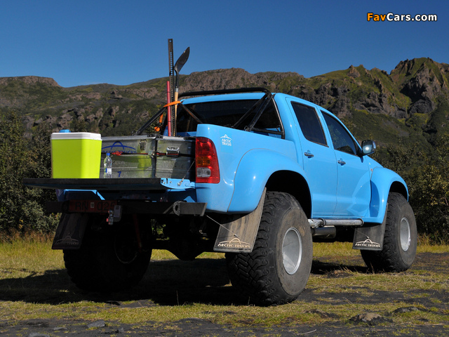 Arctic Trucks Toyota Hilux AT44 2007 wallpapers (640 x 480)