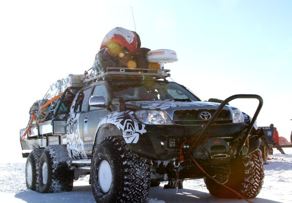 Arctic Trucks Toyota Hilux AT44 6x6 2010 wallpapers