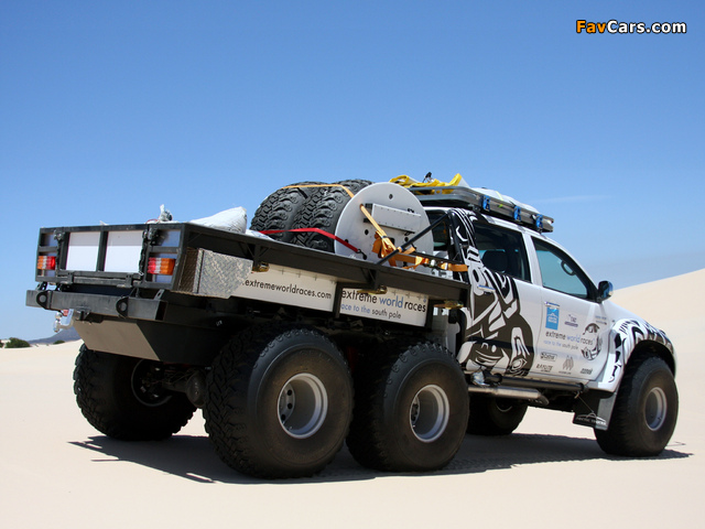 Arctic Trucks Toyota Hilux AT44 6x6 2010 wallpapers (640 x 480)