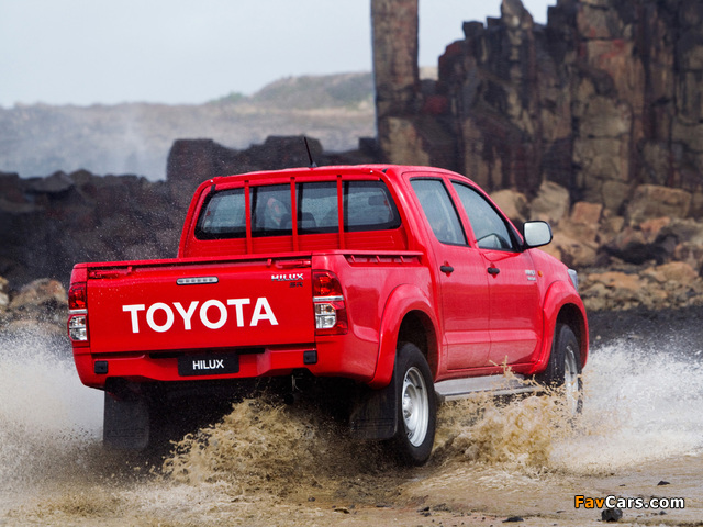 Toyota Hilux SR Double Cab 4x4 AU-spec 2011 wallpapers (640 x 480)