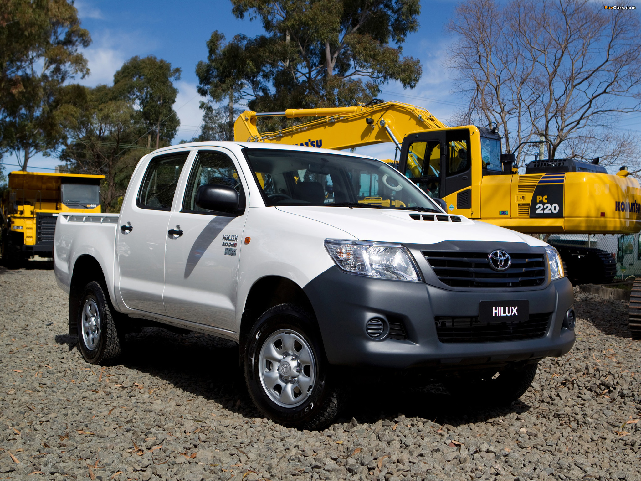 Toyota Hilux WorkMate Double Cab 4x4 AU-spec 2011 wallpapers (2048 x 1536)