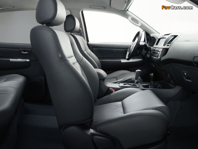 Toyota Hilux Double Cab 2011 wallpapers (640 x 480)