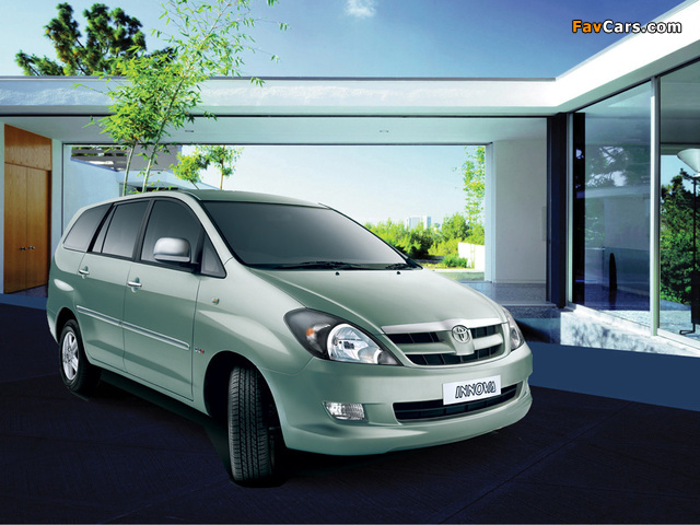 Images of Toyota Innova 2004–08 (640 x 480)