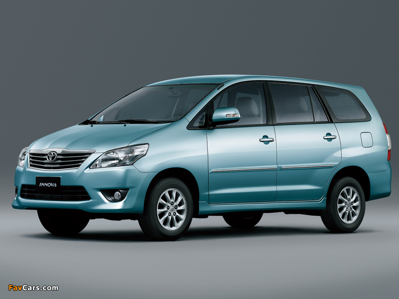 Images of Toyota Innova 2011 (800 x 600)